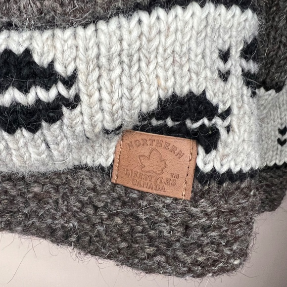 Northern Lifestyles Canada Handknitted Wool Deer/Moose Zip Up Lined Jacket S - Picture 3 of 7